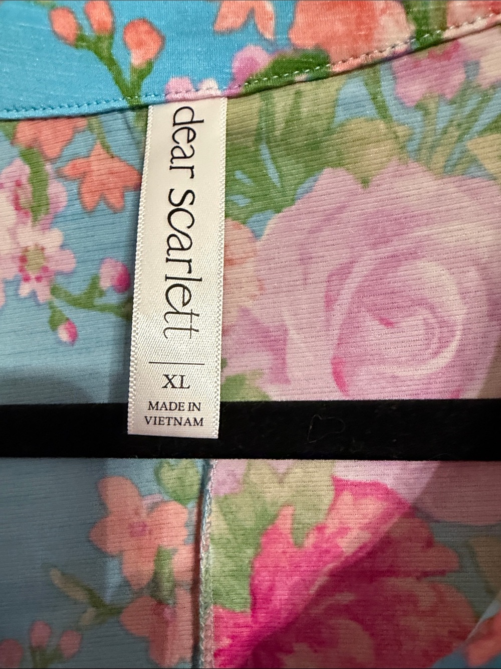 Dear Scarlett Sleeveless Floral Polo Top - Blue & Pink - Picture 2 of 3